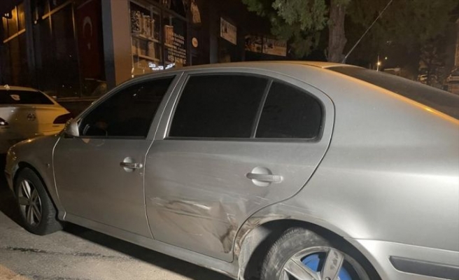 Bursa'da polisten kaçan şüpheli kaza yaptığı aracı bırakıp yaya olarak uzaklaştı