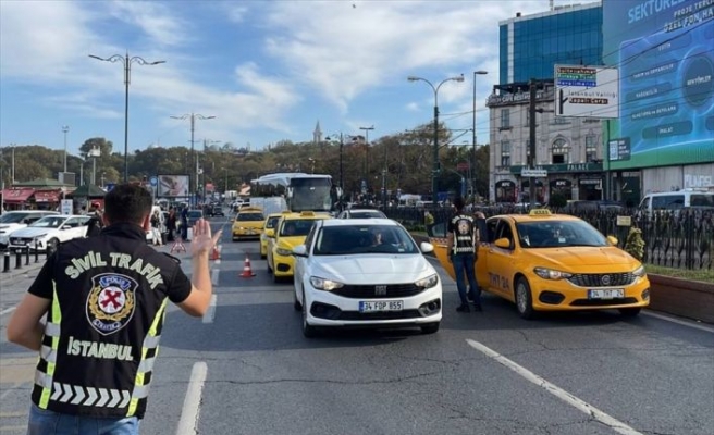 Fatih'te taksicilere yönelik denetim yapıldı