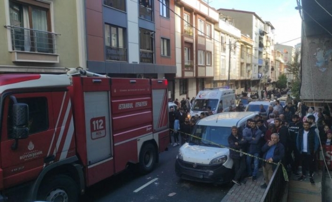 Küçükçekmece'de 5 katlı binada meydana gelen patlamada bir kişi öldü, 5 kişi yaralandı