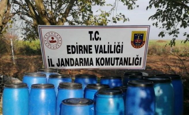 Edirne'de bir evde 2 bin litre sahte içki ele geçirildi