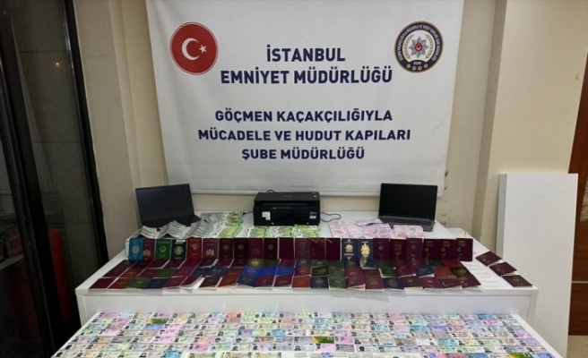 İstanbul'da sahte pasaport operasyonunda 6 zanlı tutuklandı
