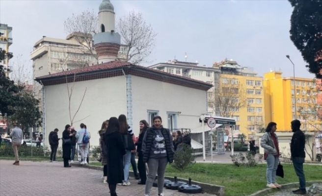 Marmara Denizi'nde 5,1 büyüklüğündeki deprem Kocaeli'de de hissedildi