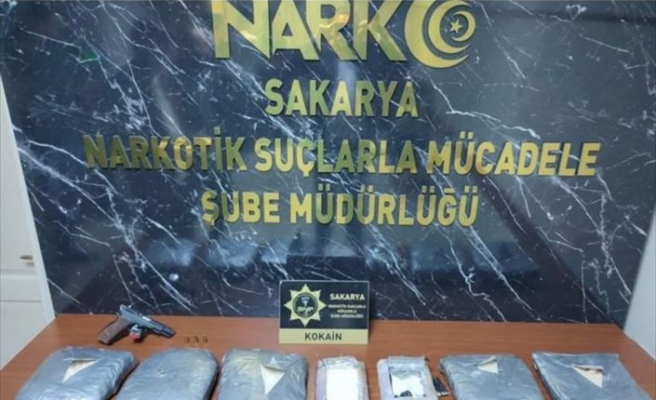 Sakarya'da durdurulan araçta 13 kilo 250 gram kokain ele geçirildi