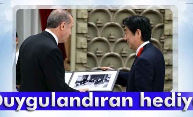 Abe, Erdoğan’a Adnan Menderes’in fotoğrafını hediye etti