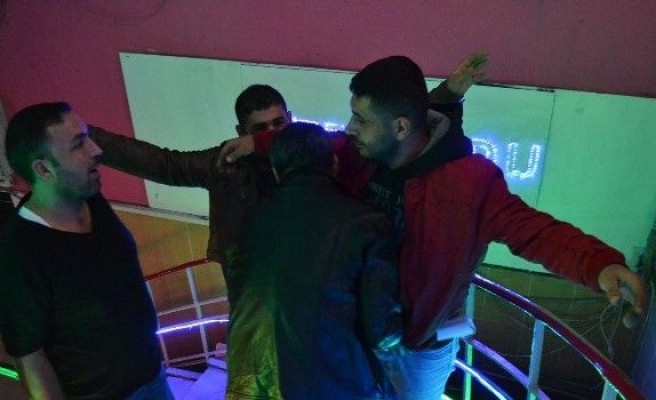 Adana’da bar ve gece kulüplerine yönelik asayiş uygulamaları devam ediyor