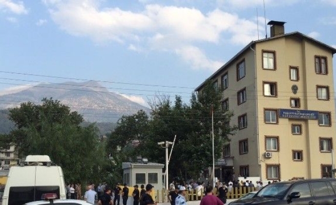 Adana’da Emniyet Müdürlüğüne Saldırı: 2 Şehit