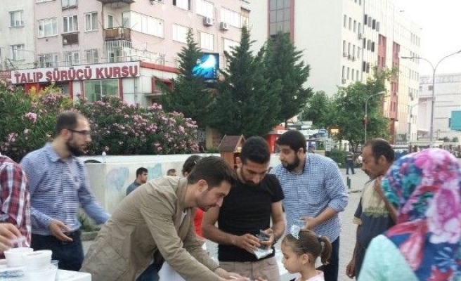 AK Parti Osmangazi Gençlik Kollarından ’ İftara Beş Kala ’ Projesi