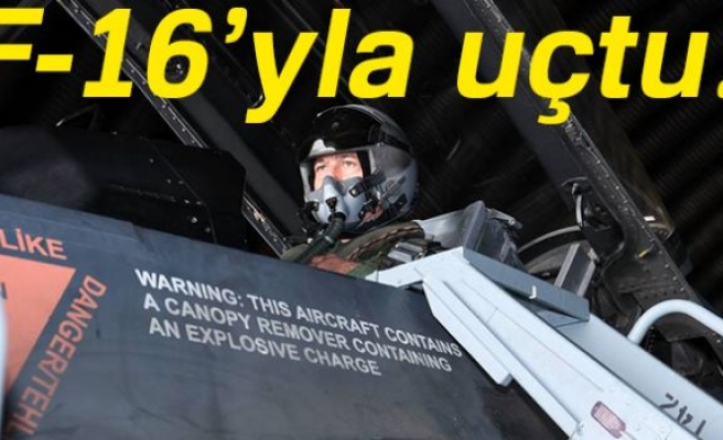 Akar, F-16D uçağı ile uçtu