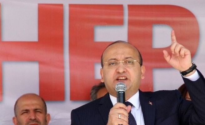 Akdoğan: “Yeni Türkiye’de Paralel Devlet Yapılanmalarına Yer Yok”