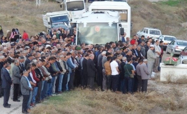 Ankara’daki Patlamada Ölen Makinist Yozgat’ta Toprağa Verildi