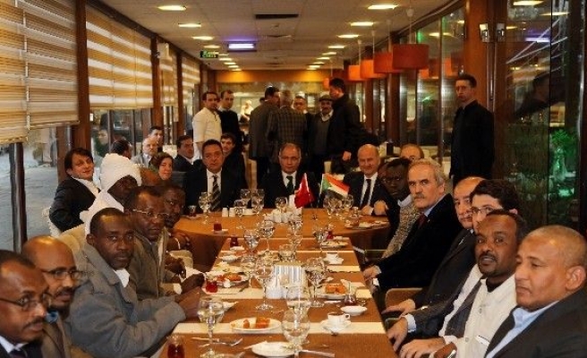 Bakan Efkan Ala Sudanlı Belediye Başkanlarıyla Buluştu