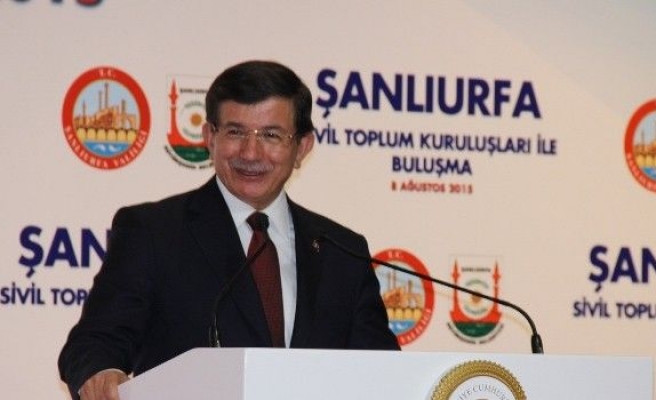 Başbakan Davutoğlu, Şanlıurfa’da STK Ve Kanat Önderleriyle Buluştu