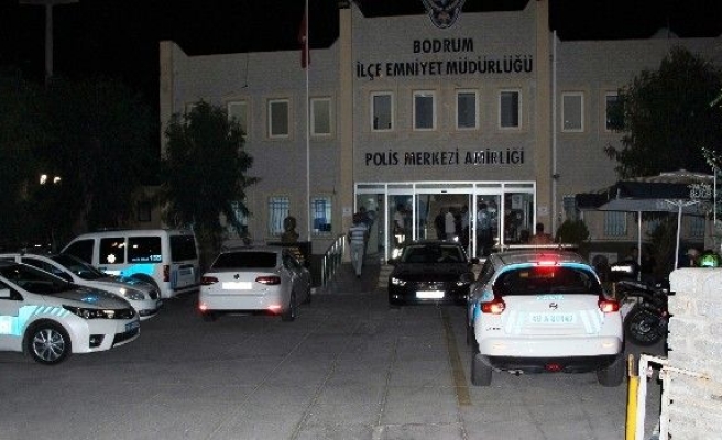 Bodrum’da 8 kamu görevlisi gözaltına alındı