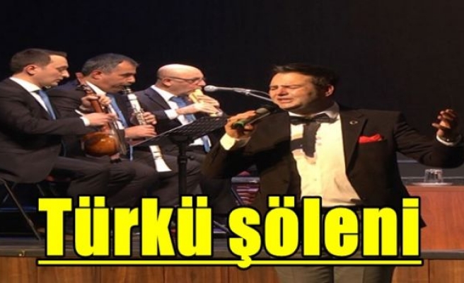 Bursa Türk Halk Müziği Derneği’nden en güzel türküleri Bursalılar için seslendirdi.