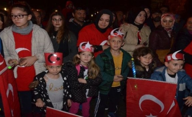 Bursa’da bin kişi fener alayı yürüyüşüne katıldı
