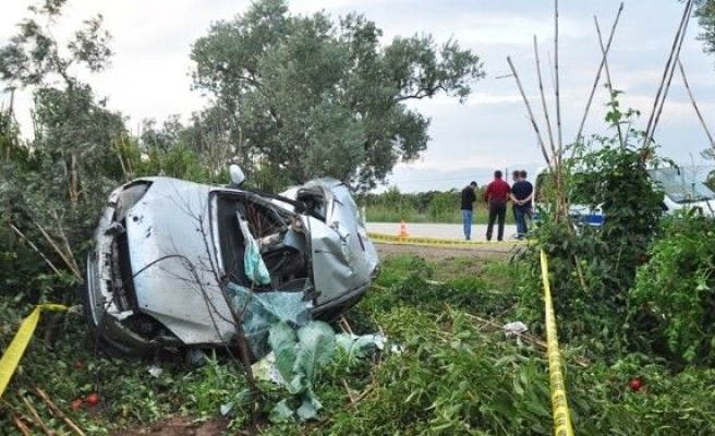 İznik'de Trafik Kazası: 1 Ölü, 2 Yaralı