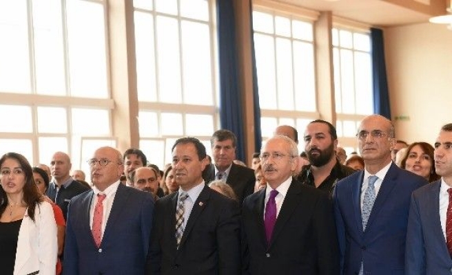 CHP Genel Başkanı Kılıçdaroğlu, Stuttgart’da Partililerle Bir Araya Geldi