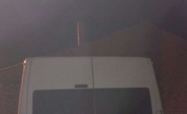 Diyarbakır’da Bomba Yüklü Minibüs Ele Geçirildi