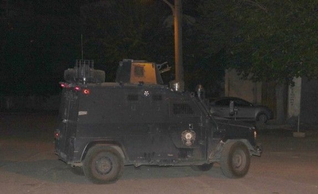 Diyarbakır’da Silahlı Çatışma: 1 Polis Yaralı