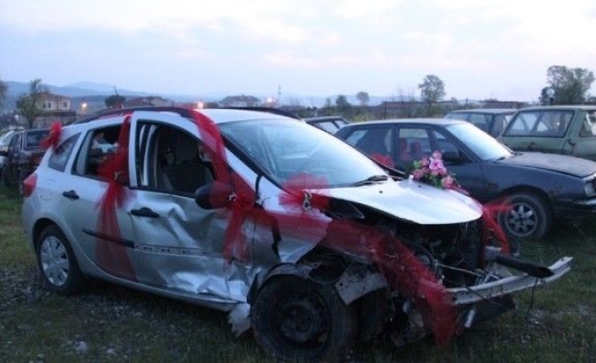 Düğün Aracı Kaza Yaptı: 7 Yaralı