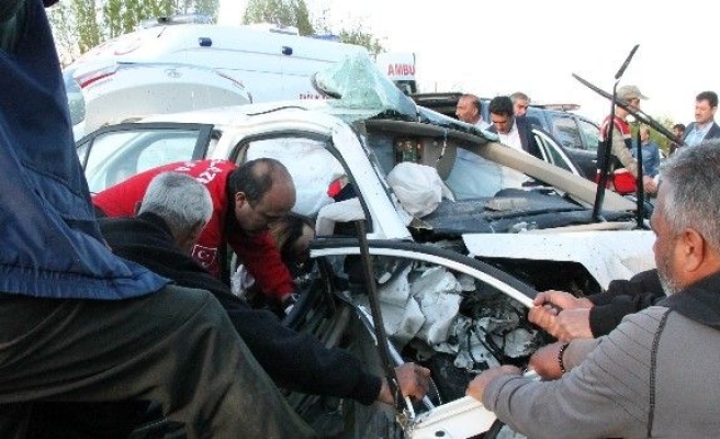 Elazığ’da Trafik Kazası : 2 Ölü, 4 Yaralı