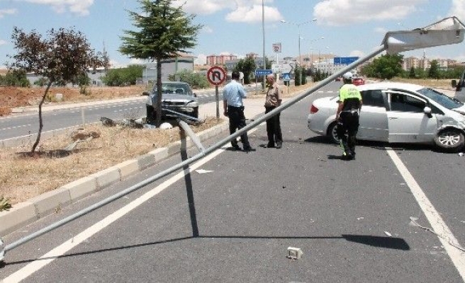 Elazığda Trafik Kazası: 2 Yaralı