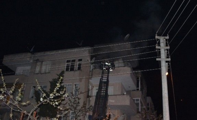 Elektrikli Battaniyeden Çıkan Yangın Korkuttu
