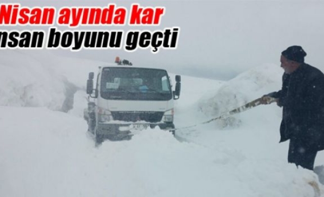 Erzurum’da kar adam boyunu geçti