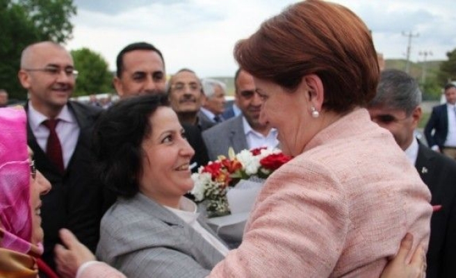 Meral Akşener: “MHP Kurultayı Türkiye’nin Birinci Meselesidir“