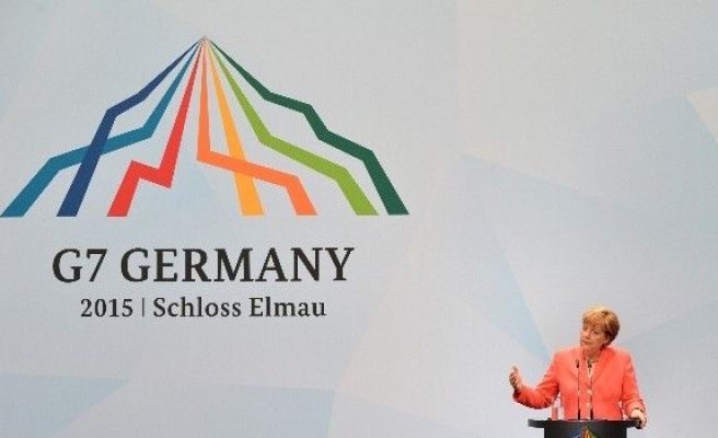 Merkel: “Kırım’ın Gasp Edilmesini Oy Birliği İle Kınıyoruz”