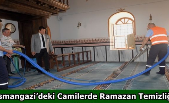 Osmangazi’deki Camilerde Ramazan Temizliği