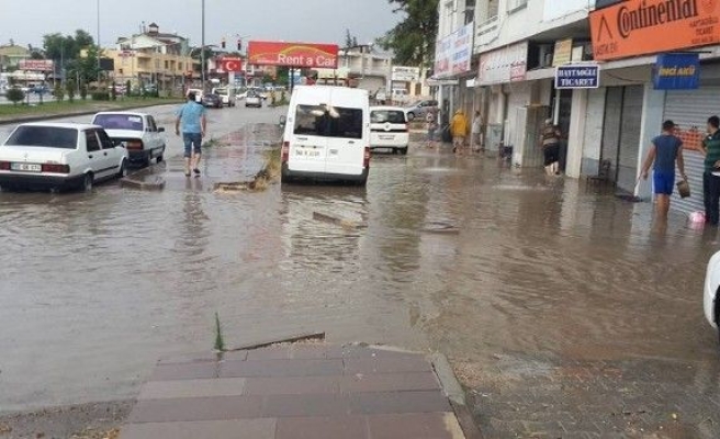 Osmaniye’de Şiddetli Yağmur Su Baskınlarına Neden Oldu