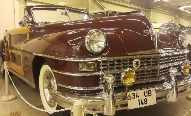  Klasik Otomobil Müzesi Ziyaretçilerini Hayran Bırakıyor