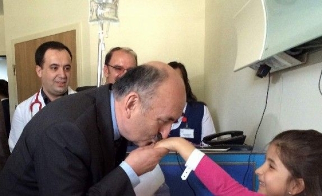 Sağlık Bakanı Müezzinoğlu Orhaneli’de İncelemelerde Bulundu