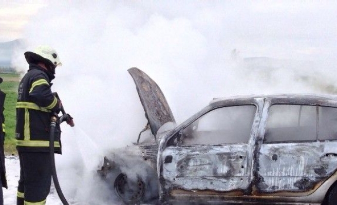 Seyir Halindeki LPG’li Otomobil Yandı