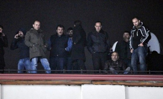 Sidemir İşçilerini 4 Saat Sonra Çatıdan CHP’li Vekil İndirdi