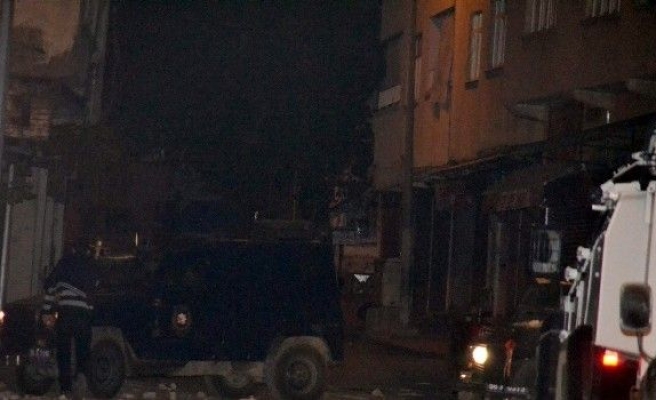 Siirt’te İzinsiz Gösterilere Polis Müdahalesi