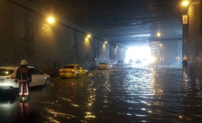 Taksim-tarlabaşı Tünelini Su Bastı