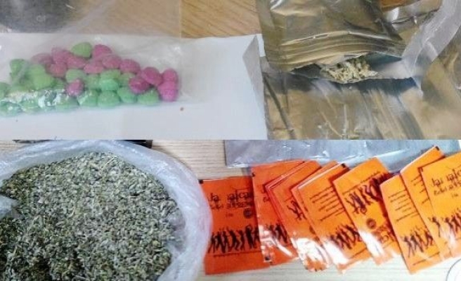 Uyuşturucu Ticareti Yapan 4 Kişi Tutuklandı