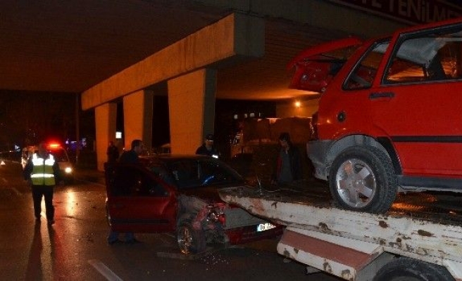 Yayaya çarpan otomobile arkadan gelen başka bir otomobil çarptı: 3 yaralı