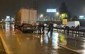 Kocaeli'de tıra çarpan otomobildeki 1 kişi öldü, 3 kişi yaralandı