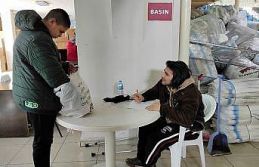Edirne'de engelli genç deprem yardımlarının...