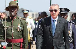 Cumhurbaşkanı Erdoğan Zambiya’da resmi törenle...