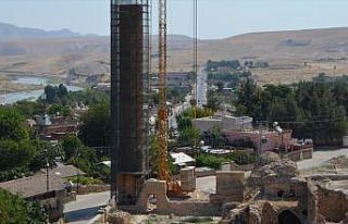 611 yıllık minare yeni yerine taşınıyor