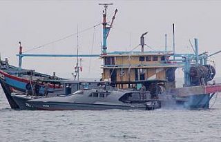 Endonezya'da yasa dışı avlanan 125 balıkçı teknesi...