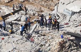 İdlib'deki patlamada ölenlerin sayısı 67'ye...