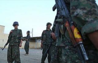 Terör örgütü YPG/PKK Suriye'de okulları...