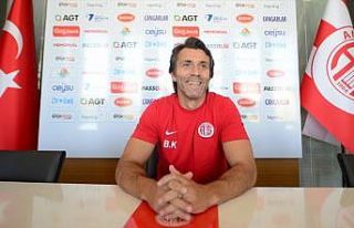 Antalyaspor teknik direktörü Korkmaz: Sivasspor...