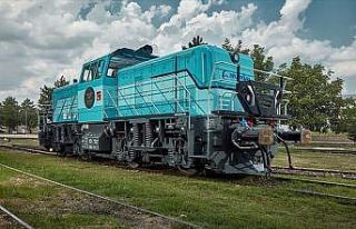 Milli hibrit lokomotif Almanya'da görücüye çıktı