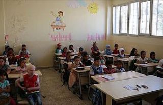 Suriye'de TDV'nin desteklediği okulda ders başı...